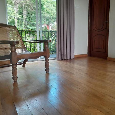 Villa Arunalu Kandy Buitenkant foto