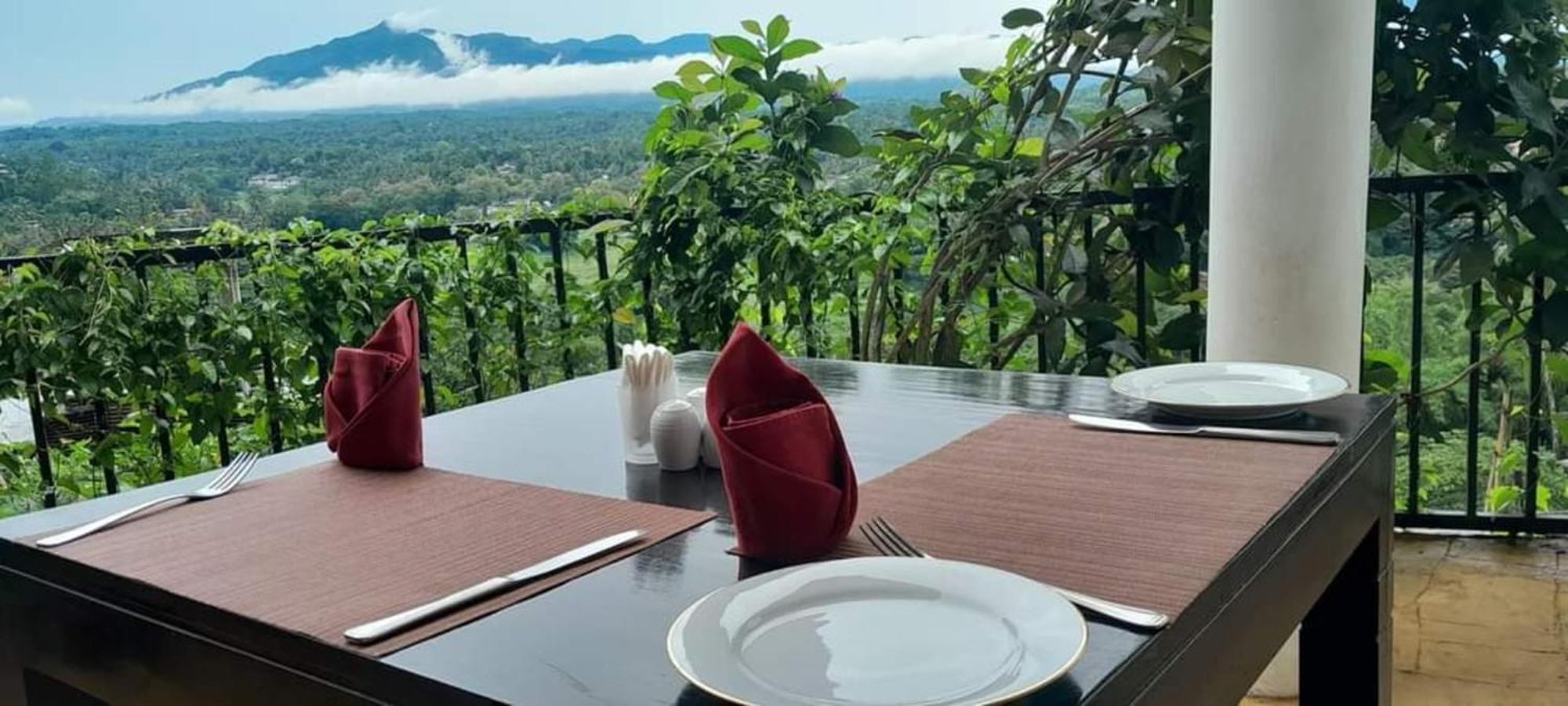 Villa Arunalu Kandy Buitenkant foto