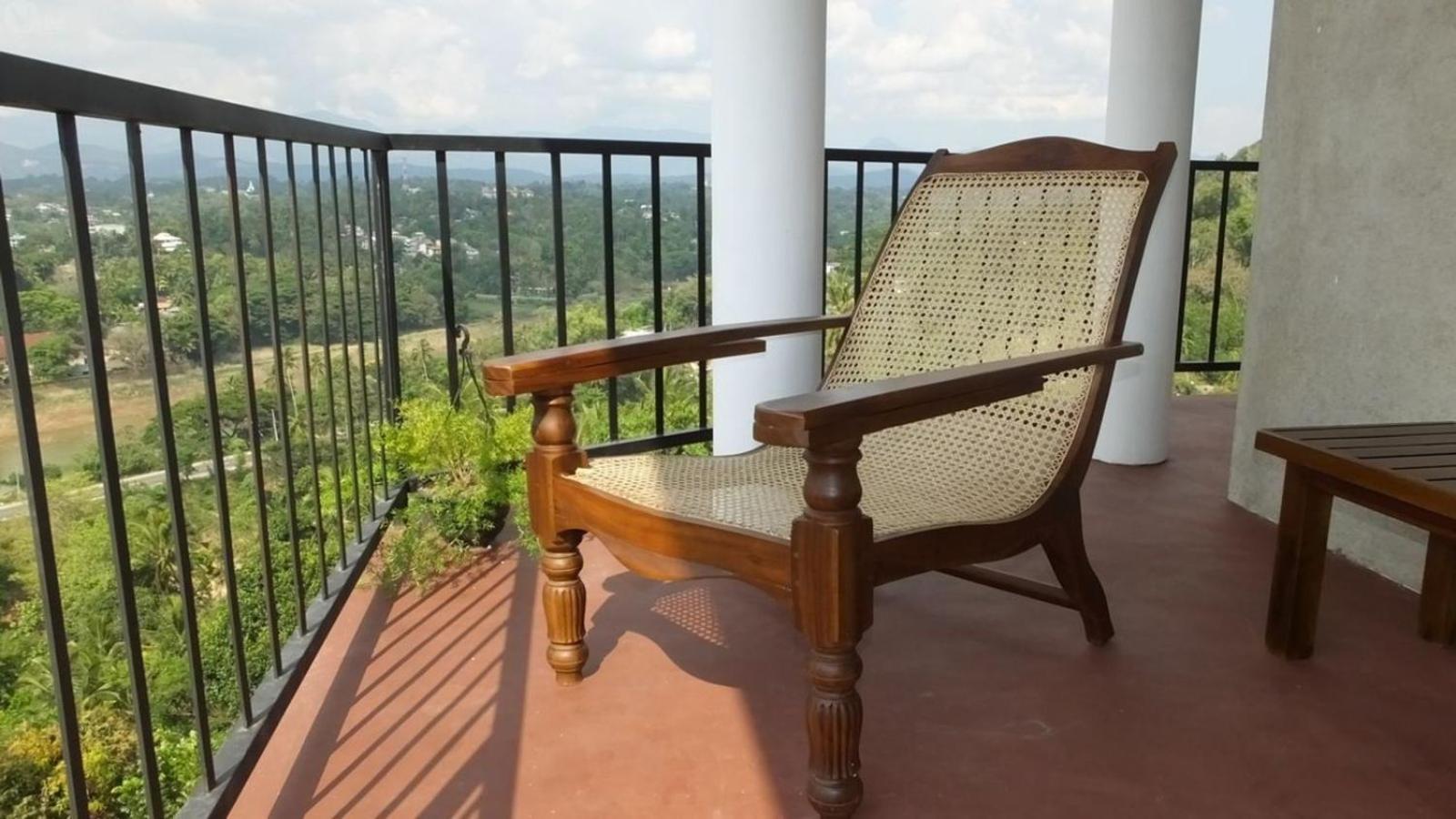 Villa Arunalu Kandy Buitenkant foto