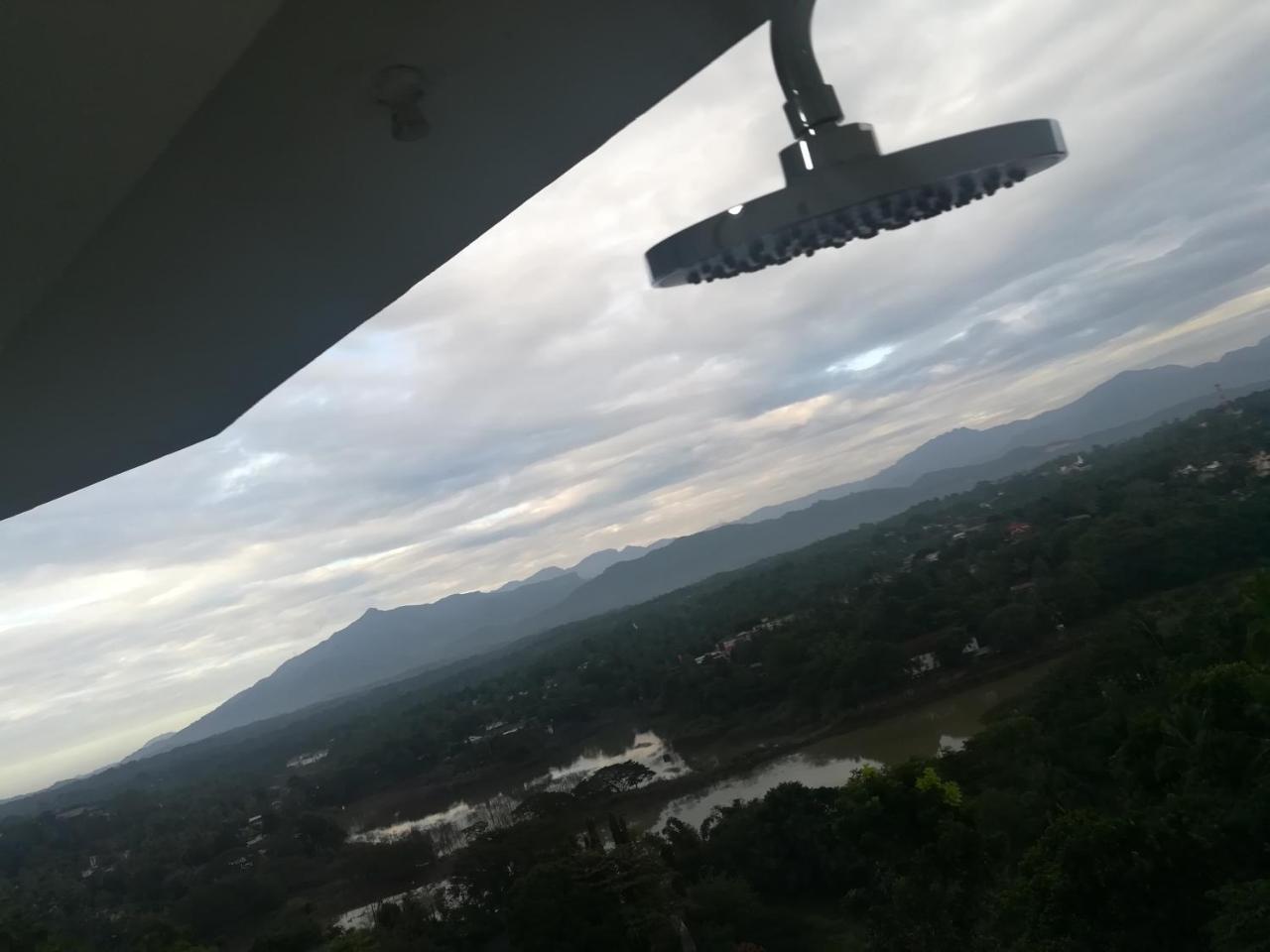 Villa Arunalu Kandy Buitenkant foto