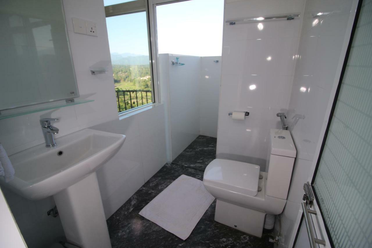 Villa Arunalu Kandy Buitenkant foto